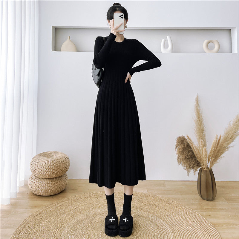 Evelyn | Elegant Pleated Knit Maxi Dress